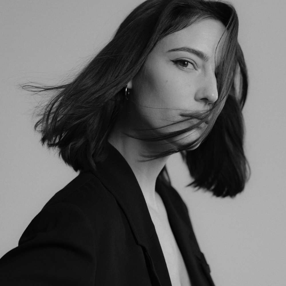 Amelie Lens Drops Surprise Pop-Up Event & New Music Announcement! cover